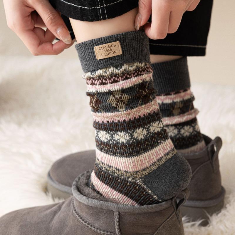 Ladies Autumn and Winter Retro Double Needle Double Road Cloth Standard Ethnic Style Pile Pile Cotton Socks