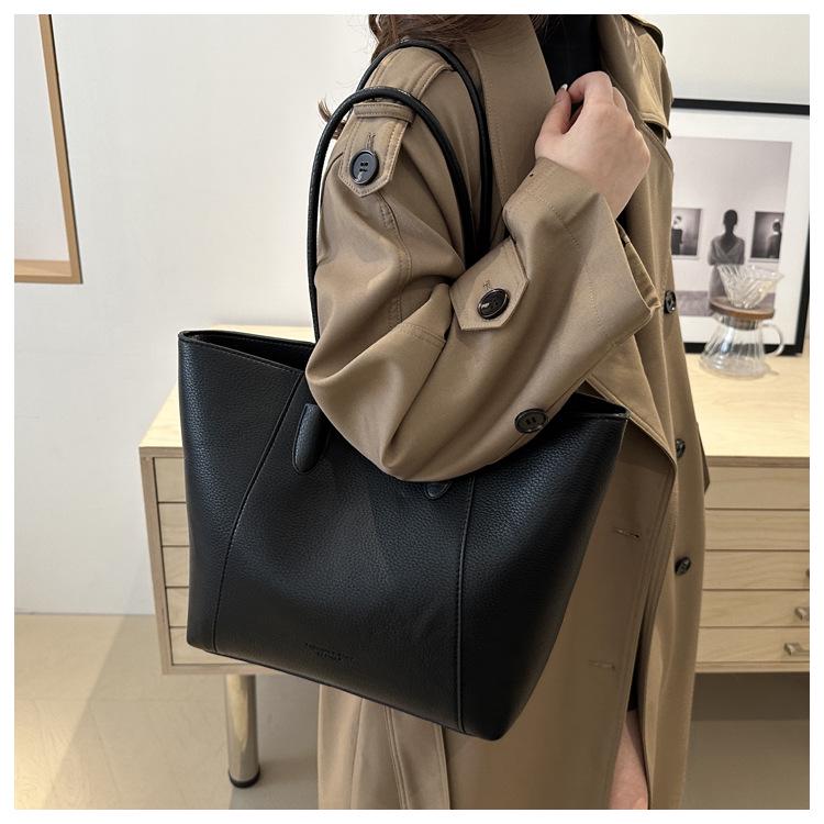 2024 Damen Retro Minimalistisch Ein Schulter Tote - Einfarbig, Großes Fassungsvermögen, Weiche Freizeittasche