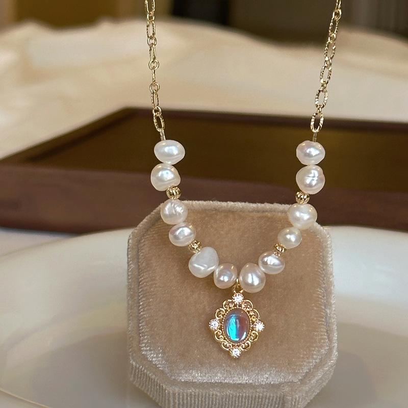 Women s Summer Versatile Niche Light Luxury Necklace Glass Dream Necklace