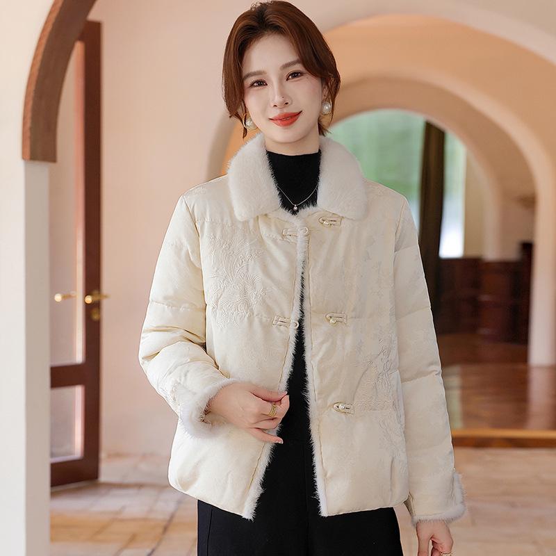 

Elegant Winter National Style Short Cotton Jacket for Middle-Aged & Elderly Women XXL (recommended for 116-125 jin) грязно-белый