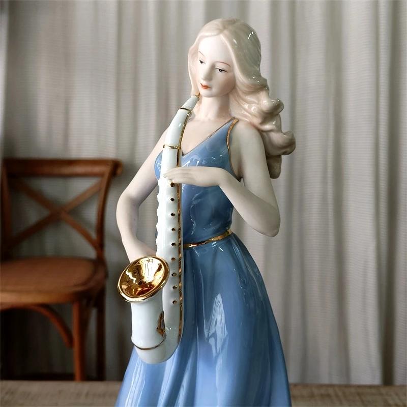 Ręcznie robiona Porcelanowa Figurka Saksofonisty Grającego na Ulicy Ceramiczny Muzyk Pubowy Saksofonistka Miniaturowy Muzyk Ozdoba Wystrój Pokoju Rękodzieło Prezent