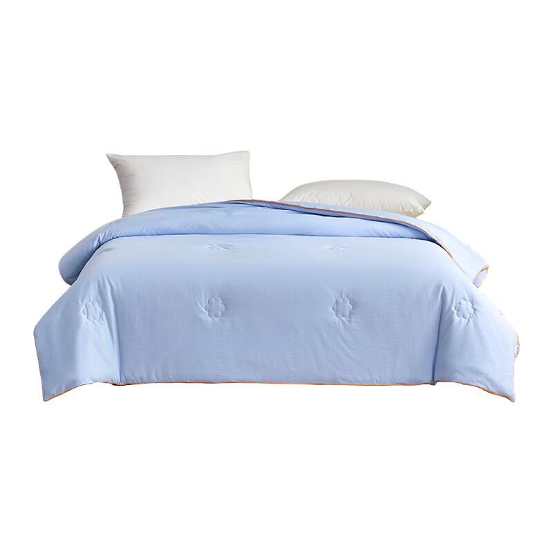 UCHINO Cloud-Soft Mulberry Silk Quilt