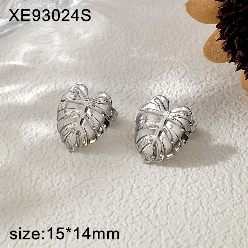 18K Gold Plated Titanium Steel Heart & Leaf Earrings, Versatile Light Luxury for Women