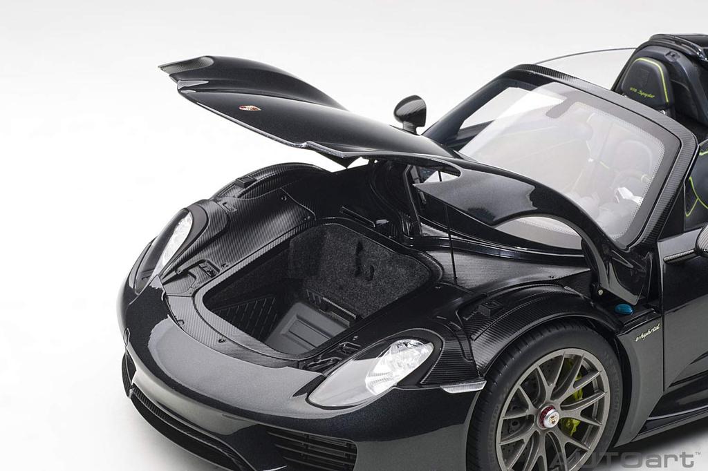 AUTOart Porsche 918 Spyder Beissach Package Black Metallic Finished Product 1/12