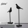 Anspruchsvolle Nachttisch-Ornamente Schwarz-Weiß Vogel-Figur, Minimalistische Moderne Kunstskulptur für TV Zeitgenössisches Büro Schreibtisch