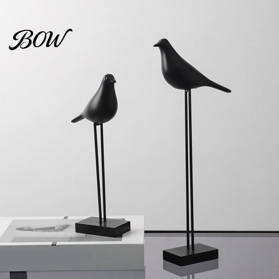 Anspruchsvolle Nachttisch-Ornamente Schwarz-Weiß Vogel-Figur, Minimalistische Moderne Kunstskulptur für TV Zeitgenössisches Büro Schreibtisch