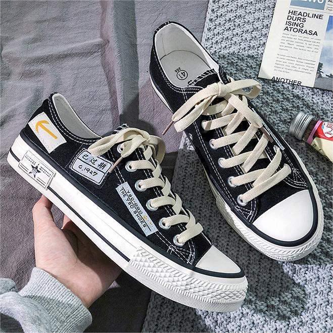 

Мужские парусиновые кроссовки с увеличением роста на весну 2025 года: Модная, Универсальная, Трендовая Повседневная Обувь для Скейтбординга для Пар и Студентов. 42 - Runs Small