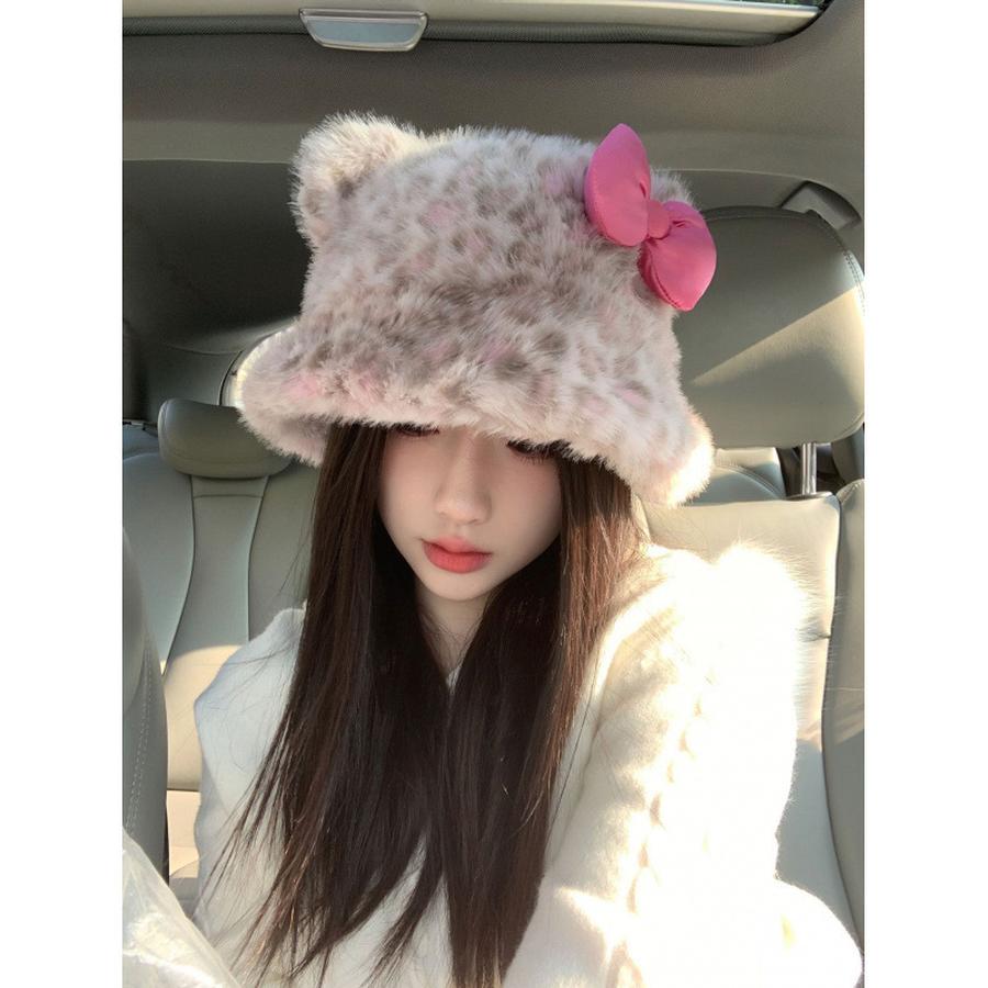 Leopard Print Bow KT Cat Plush Fisherman Hat for Women, Cute, Face-Slimming, Warm and Cold-Resistant Bucket Hat for Autumn and Winter
