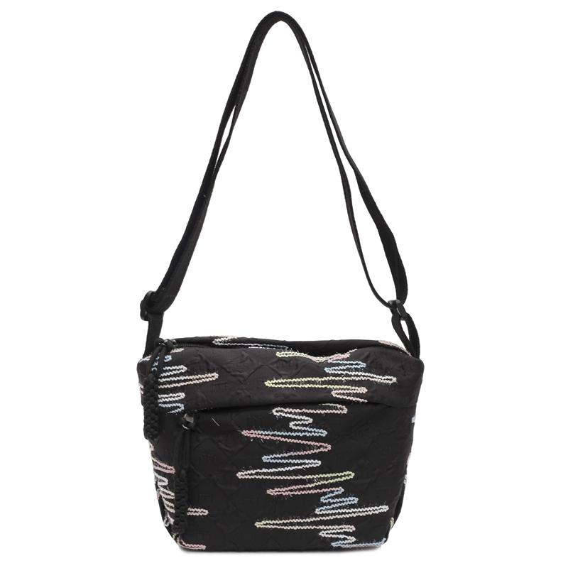 

В этом году популярны сумки из нейлоновой ткани, очаровательная, легкая, прочная, устойчивая, вышитая, красивая сумка на одно плечо с диагональным поперечным ремнем