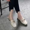 Scarpe da donna – Mules da donna