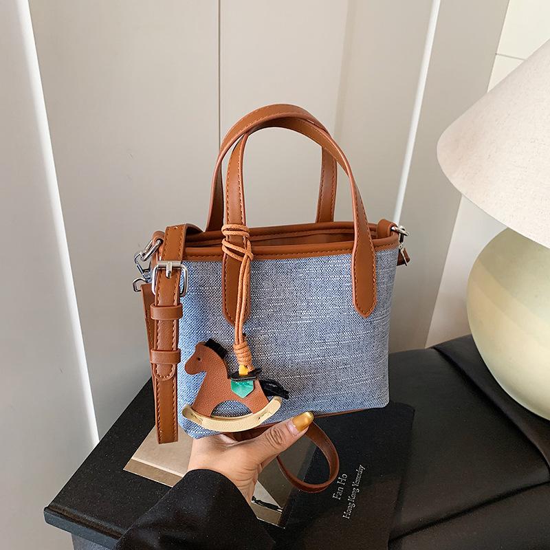 Fashionable and Contrasting Small Bag for Women's Casual and Versatile Crossbody Bag for Summer Texture To Work Small Bag