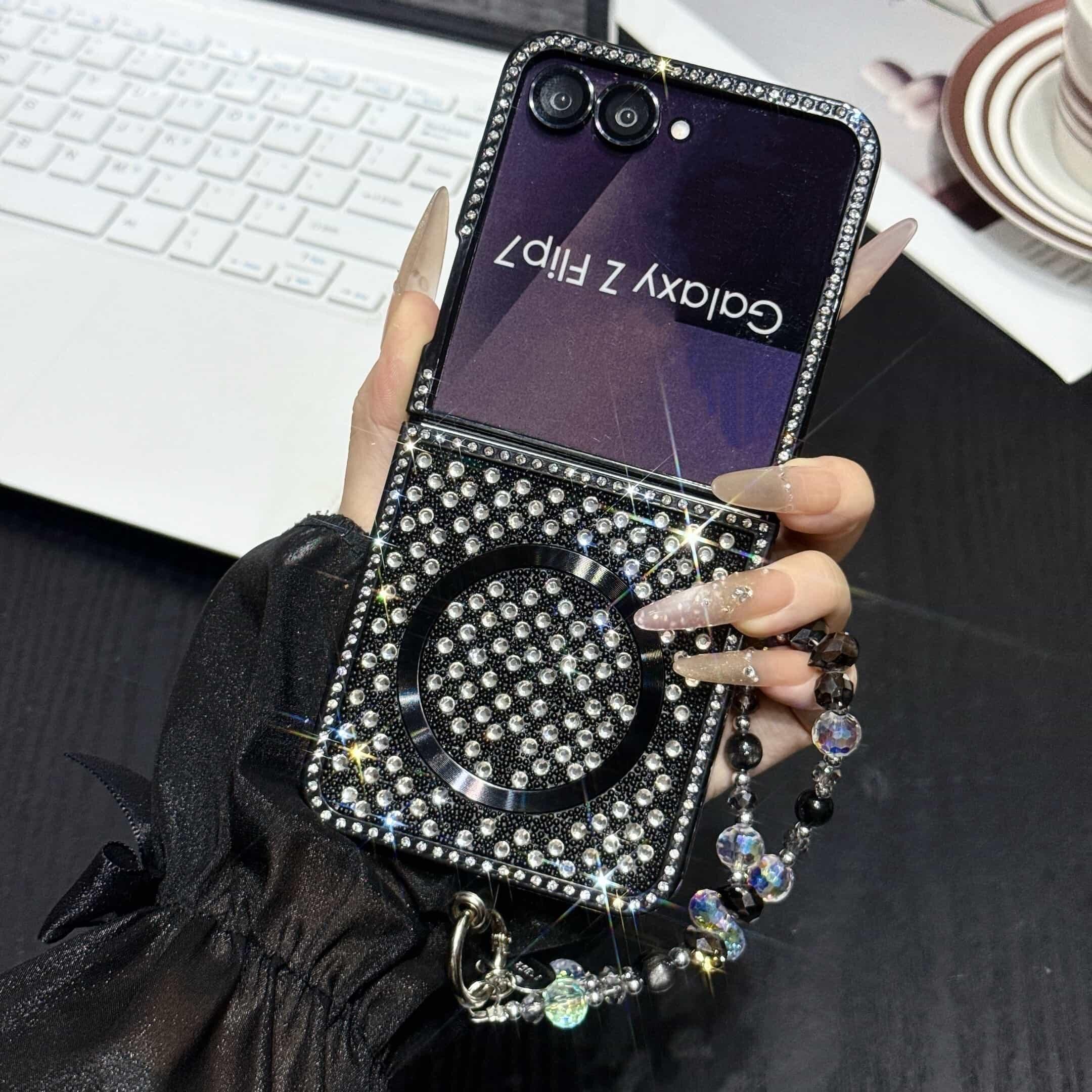 

Case for Samsung Galaxy Z Flip 7 6 5 4 3 Magsafe Compatible Crystal Decor Beaded Wrist Strap Shockproof Cover Phone Bumpers Samsung Z Flip5 чорний