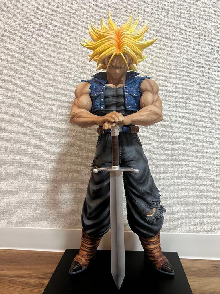 [USED] Trunks Action Figure
