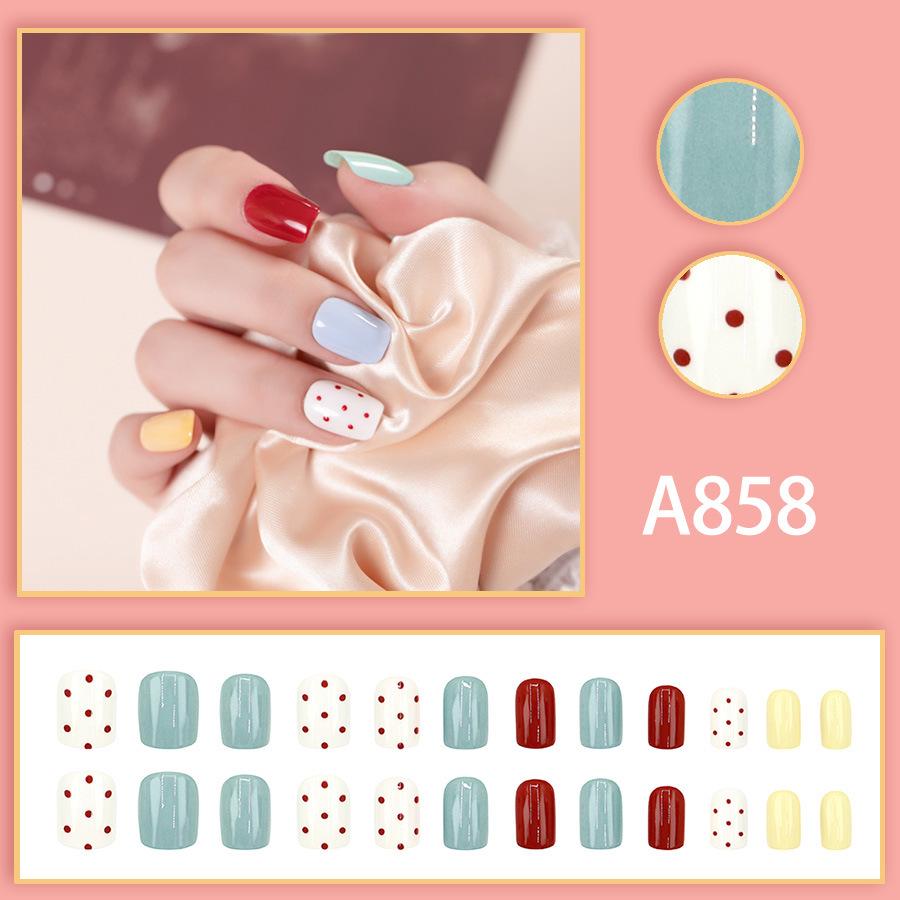 Elegant Polka Dot Style Press-on Nails - High-End Fashion with Gentle Charm
