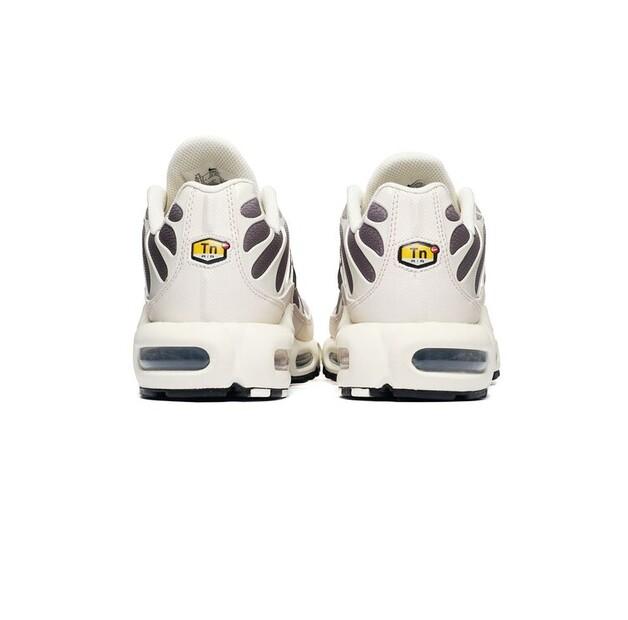 Кроссовки Nike AIR MAX PLUS