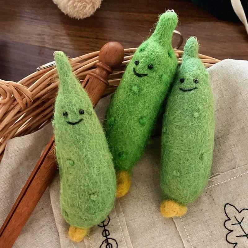 Eco-Friendly Felt Green Vegetable Keychain Adorable Lightweight Bag Pendant Schoolbag Ornament for Students Daily Use