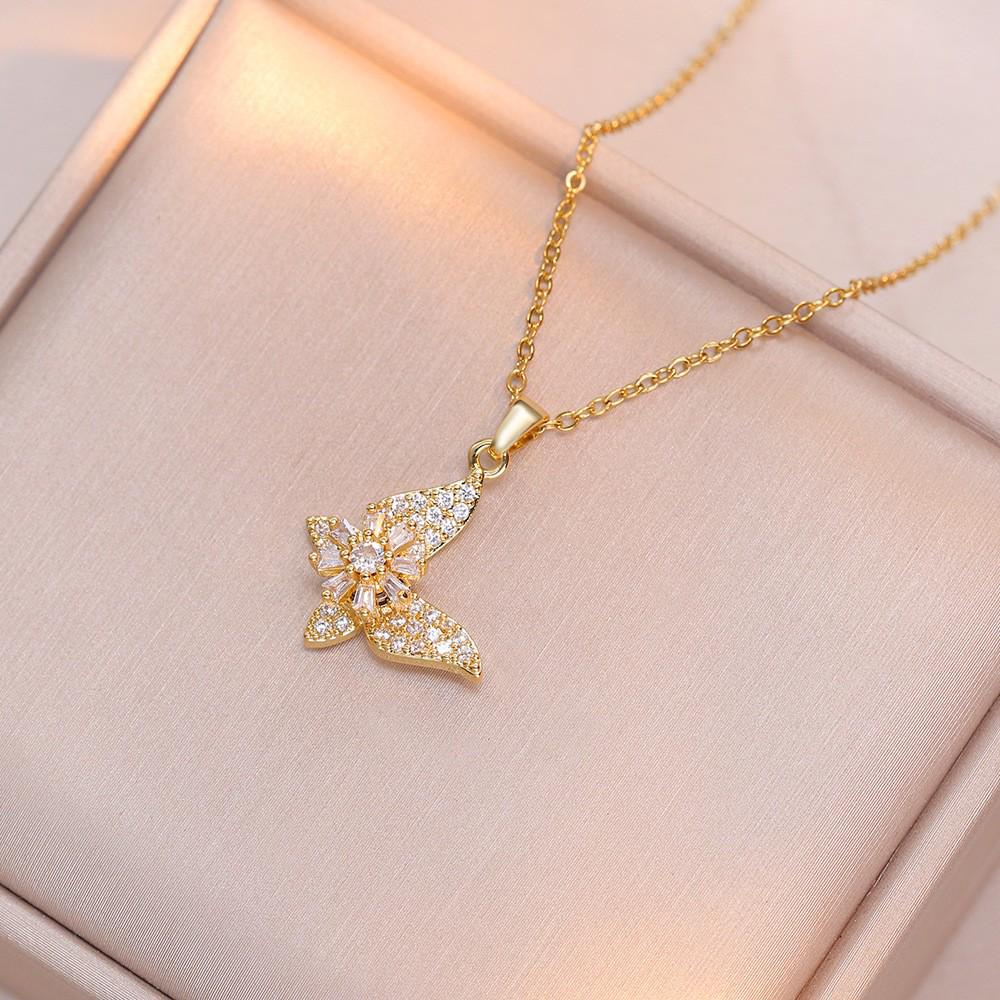 Women's Butterfly Zirconia Clavicle Necklace: Elegant, Fashionable, Titanium Steel Jewelry
