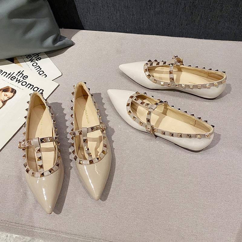 One Pedal Wedding Shoes Women's Models Are Not Tired of Feet 2025 Autumn Rivets Two Wear Casual Shoes Soft-soled Leather Flat-soled Single Shoes Women