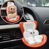 Pro LABUBU Výstup vzduchu Bezpečnostní sedačka Do auta Montovaná Makronka Panenka Aromaterapeutický klip Kreslená hračka Panenka Auto Roztomilá ozdoba