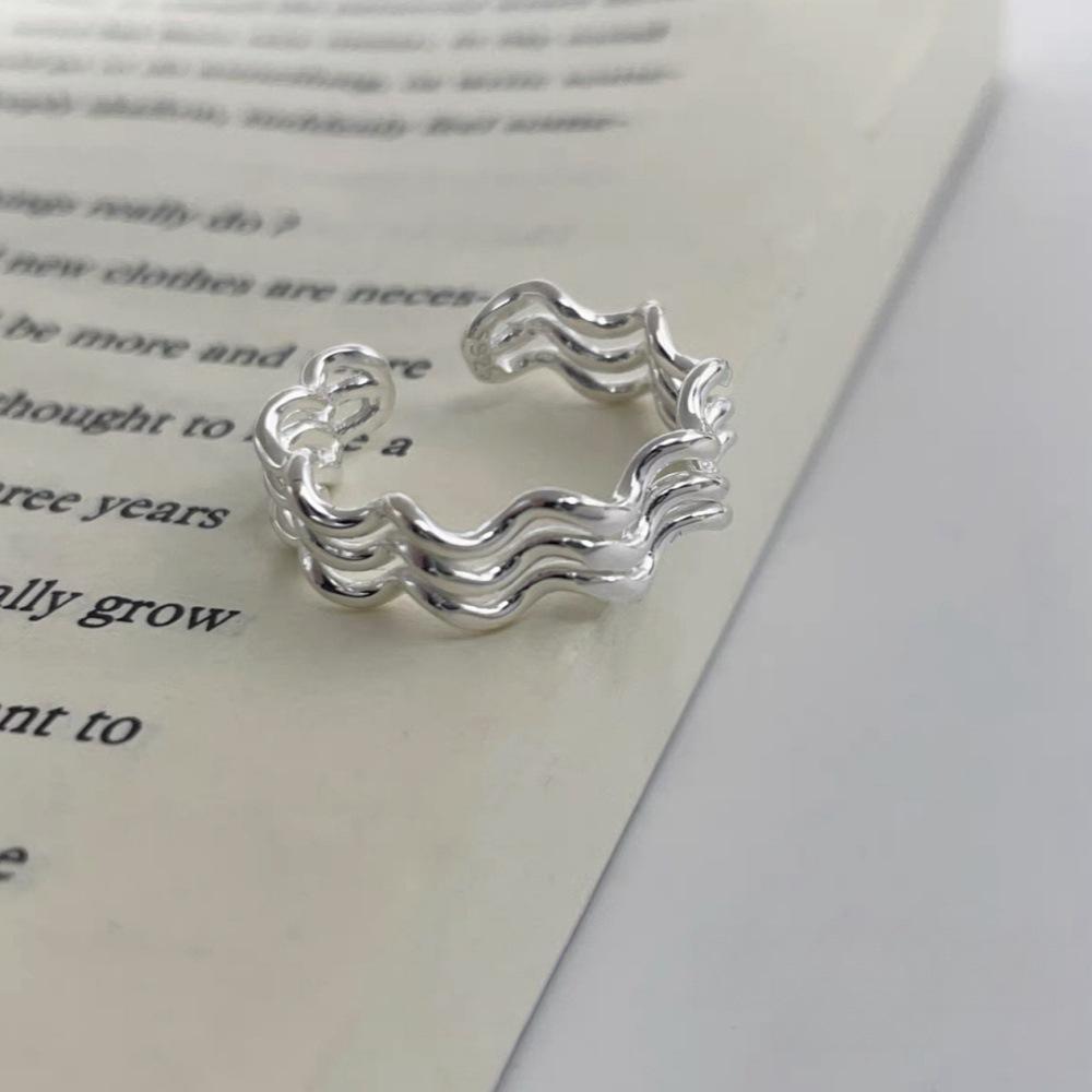Xiaohongshu S925 Sterling Silver Women's Luxury Ring - Niche Design, Non-Fade Index Finger Fashion.