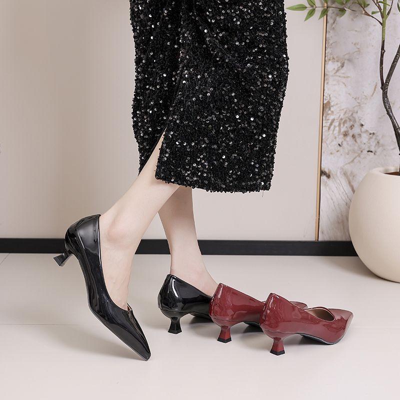 Stylish and elegant shallow mouth pointed head comfortable single shoes women's French retro casual versatile single shoes 2025 spring and summer new