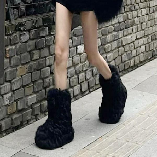 2025 trend autumn and winter new European and American wind snow boots warm and thickened niche Spice Girl fluffy boots black