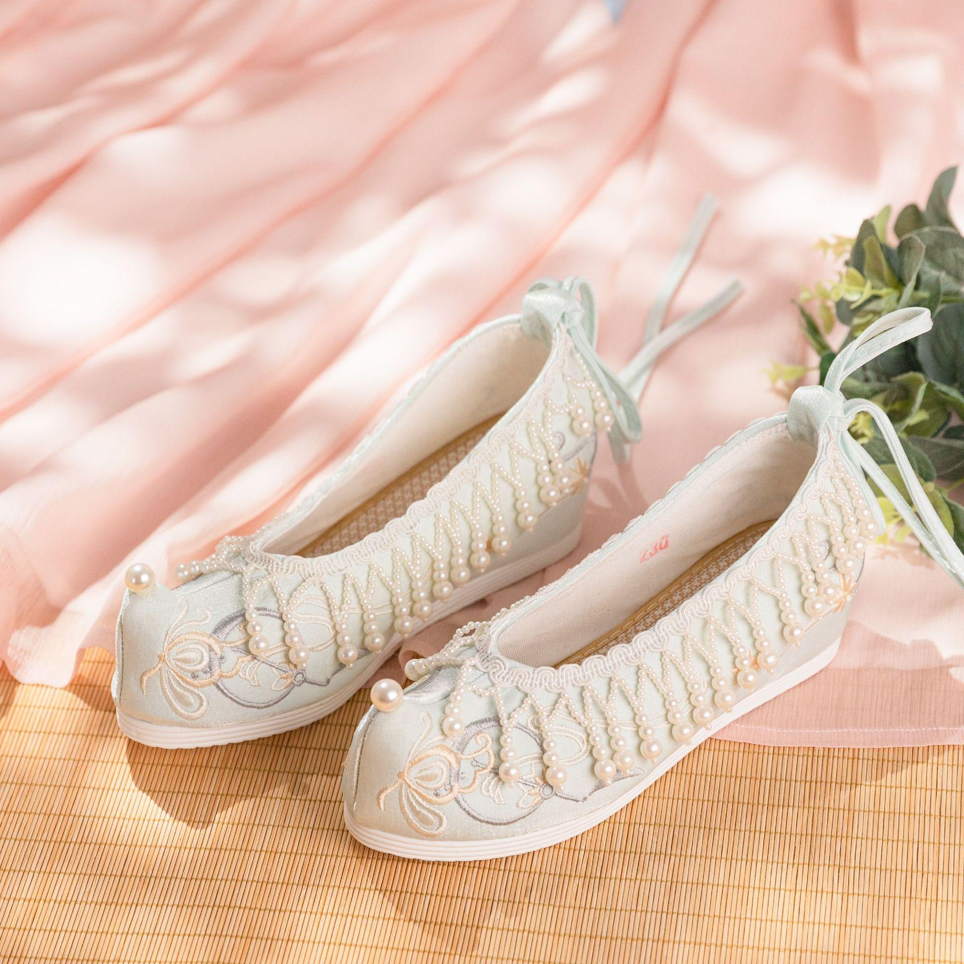 

[Погоня за луной] Китайские свадебные туфли Свадебные туфли невесты на танкетке Туфли Сюхэ Старая пекинская вышивка Бисер Ханьфу Женские туфли 41 светло-синий