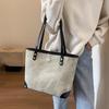 Mode Lässige Tragetasche mit großer Kapazität Damen Einzigartige Pendlertasche Trendige Umhängetasche