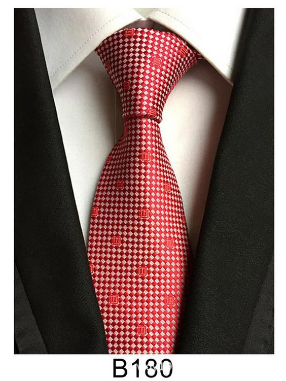 Cravate homme en soie et polyester faite main – Décontractée, formelle ou professionnelle