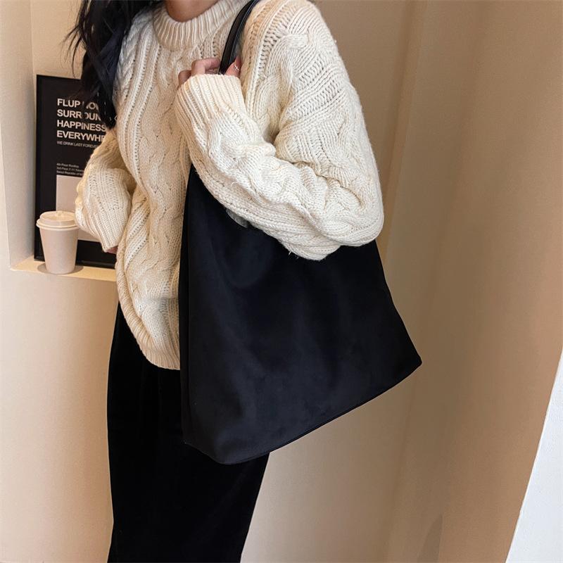 Retro-style ladies shoulder-to-back handbag, soft surface ladies bucket bag, handbag and handbag, designer bag, ladies handbag, bag one size чёрный