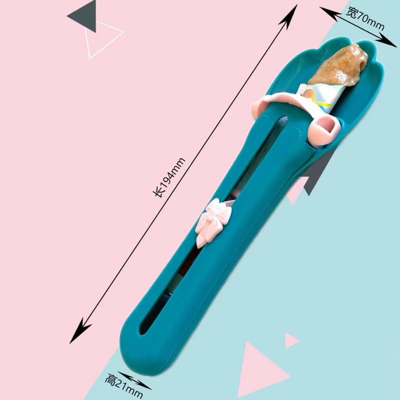 New Viral Cat Feeder with Spoon & Squeezer - Kitten Pet Toy