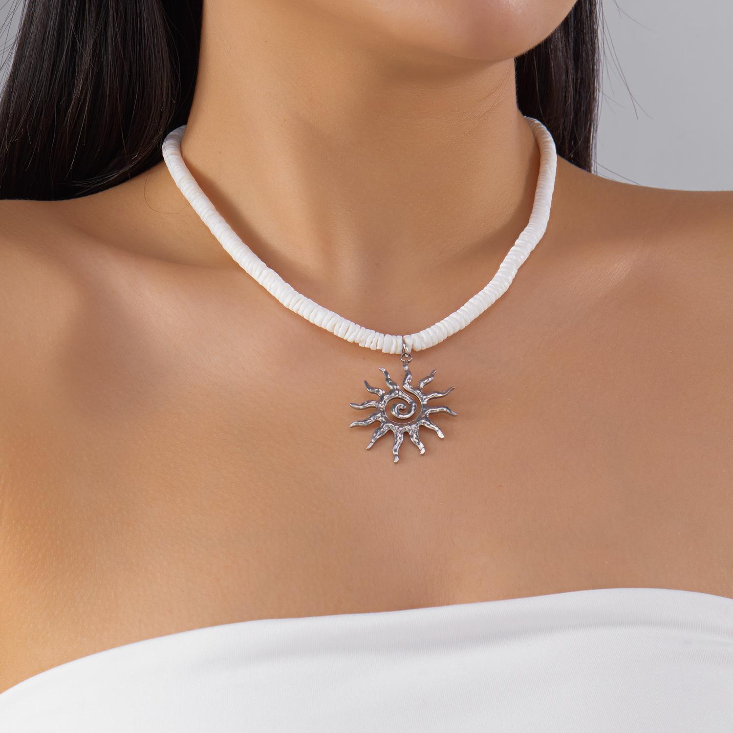 

Bohemian Rainbow Beaded Choker Necklace for Women Vintage Silver Color Sun Pendant Necklaces Summer Beach Vacation Jewelry Gift