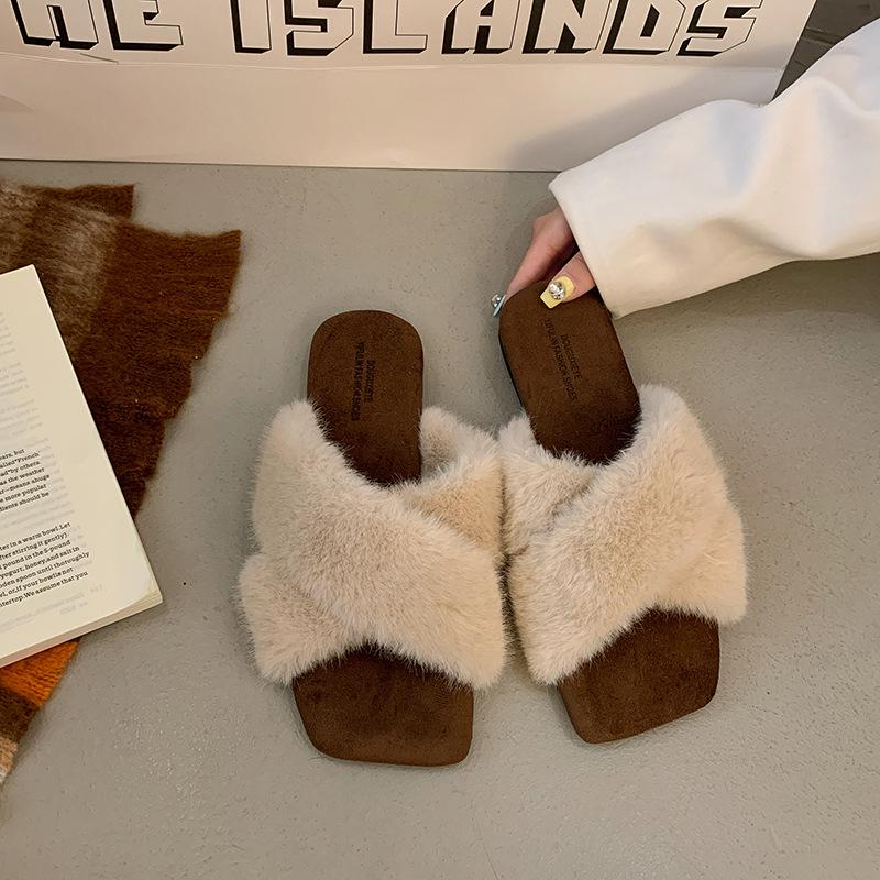 Women's Plush Cross Strap Slippers - Fashionable Flat Bottom for Fall/Winter 2025
