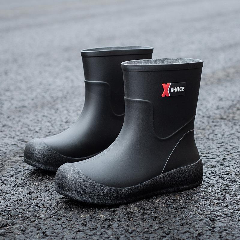 

New waterproof shoes women s rain shoes short water boots adult low tube fashion non-slip and wear-resistant Korean version four-season outer wear 36 чорний