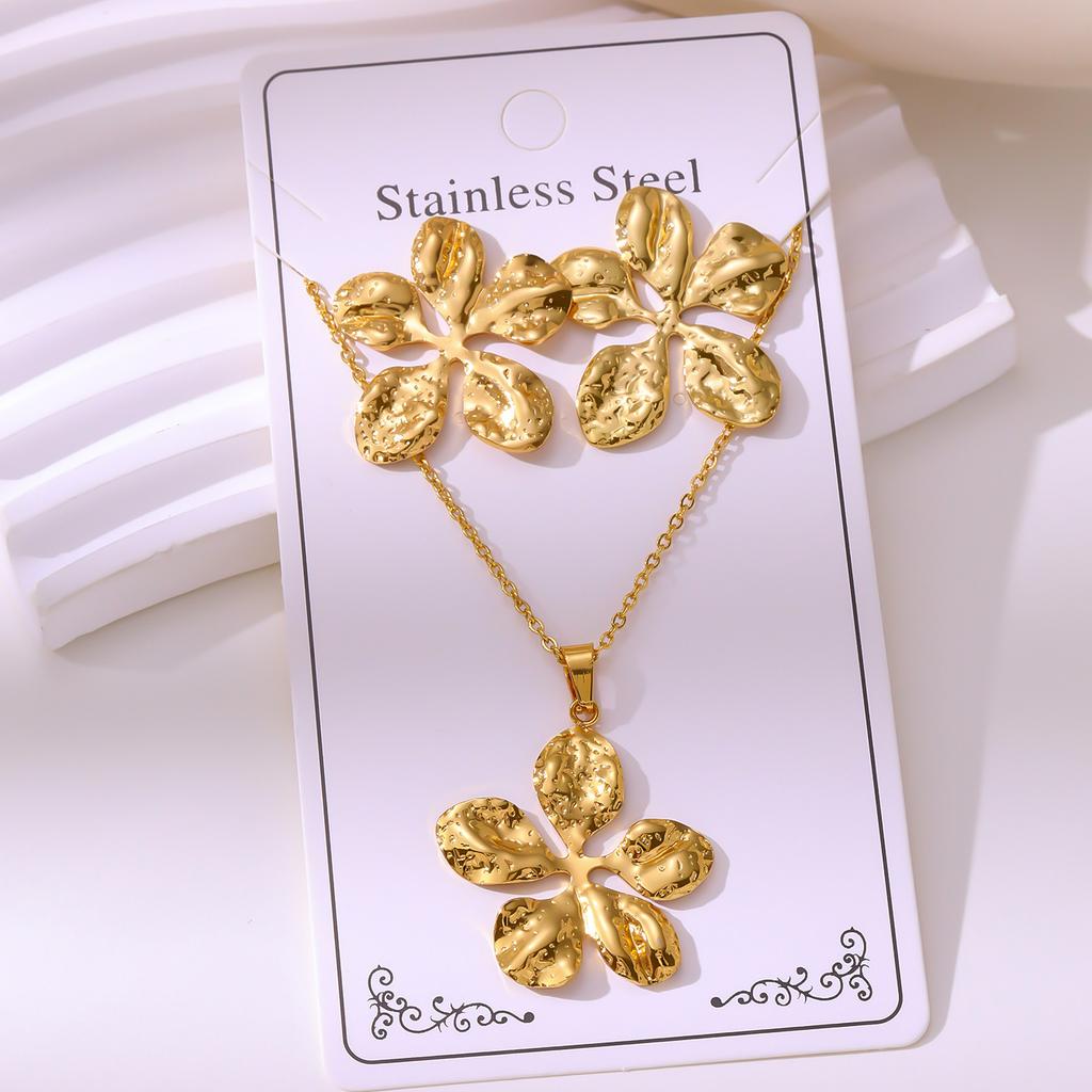 Personalized European and American Fashion Stainless Steel Stud Earrings Necklace Titanium Steel Non-fading Jewelry Set