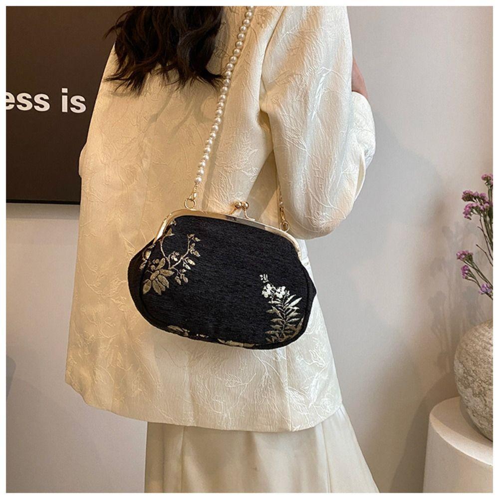 Pearl Chain Hanfu Embroidery Handbag Embroidered Cheongsam Bag Chinese Style Handbag Wedding