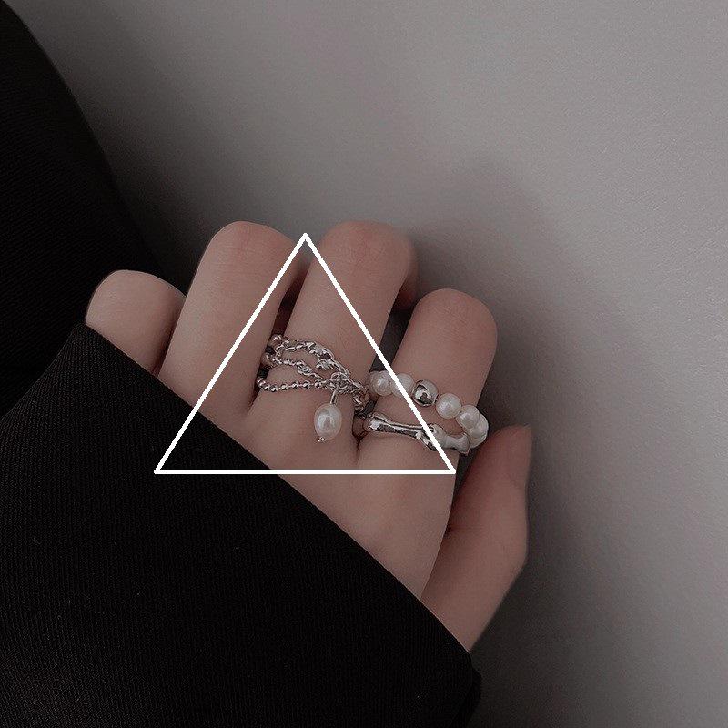 

Элегантное кольцо с лунным камнем для женщин - Высококлассный полый дизайн из стерлингового серебра S925, Универсальное и стильное украшение для рук Adjustable Open