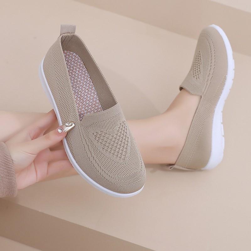 Women's Casual Flats Shoes Outdoor Lightweight Walking Shoes Summer Comfortable Breathable Mesh Shoes New Hollowing Shoes