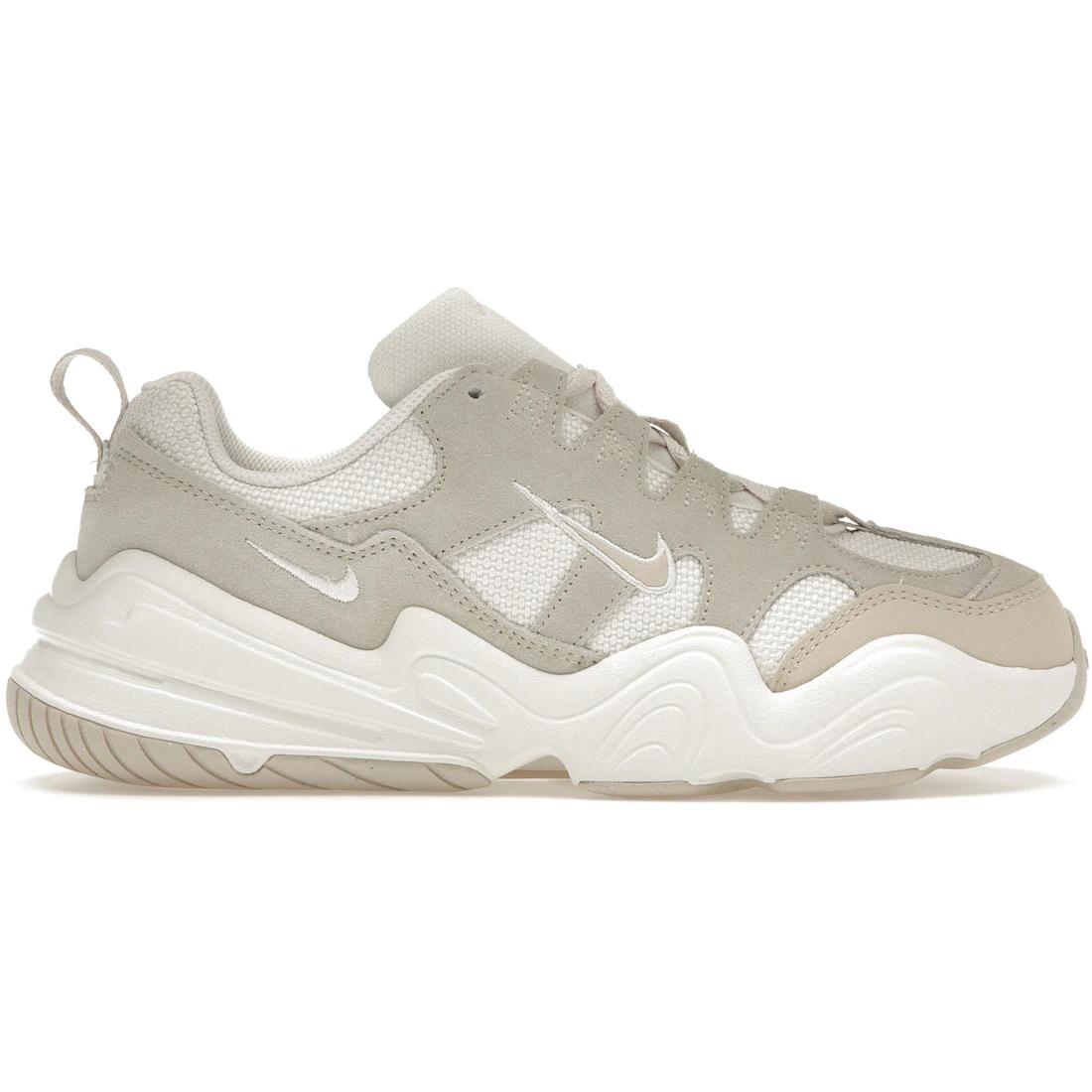 

Кросівки Nike Tech Hera Світло-коричневі (Жіночі)(ДР9761-002) 35.5