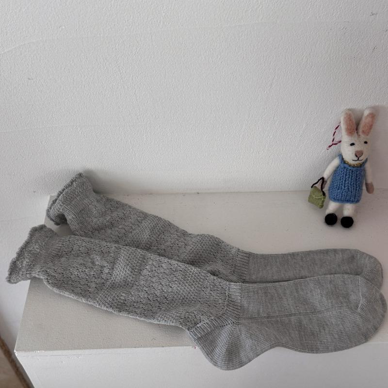 Laid-back Retro Calf Socks for Autumn and Winter, Solid-color Knitted Socks, Mid-calf Socks for Slimming, Pile Pile Socks