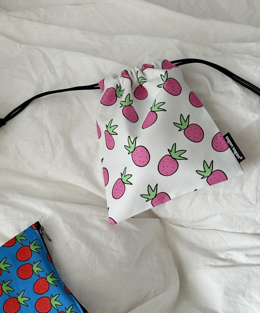 Sogonsogon Strawberry String Pouch R