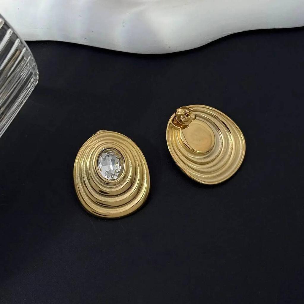 Salircon Temperament Retro Stainless Steel Inlaid Zircon Stud Earring for Women Vintage 18K Gold Plated Piercing Earring Jewelry