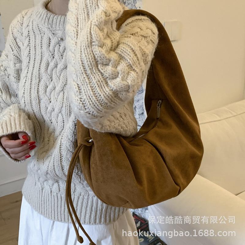 Retro fashion large-capacity bag women's 2025 new simple and versatile dumpling bag niche high-end shoulder women's bag