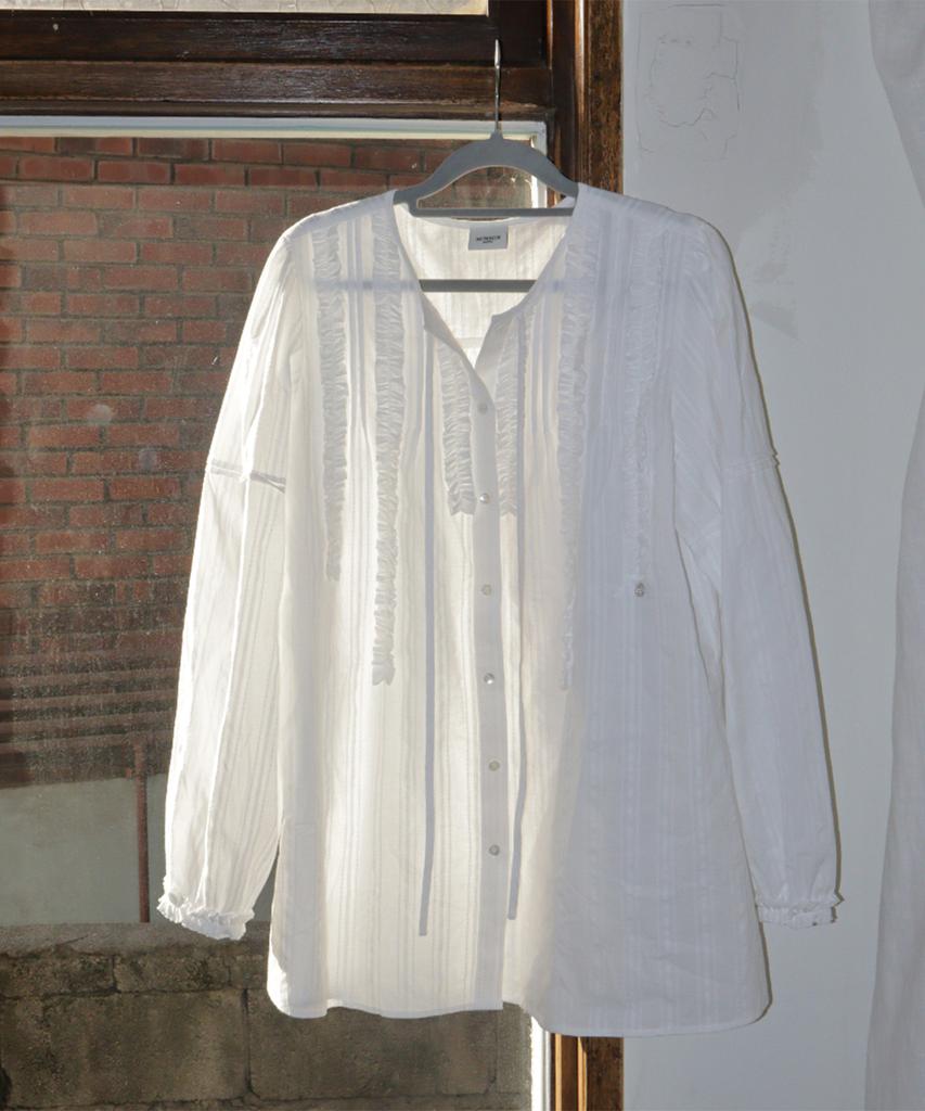 RONRON Lace Ruffle Blouse Ivory