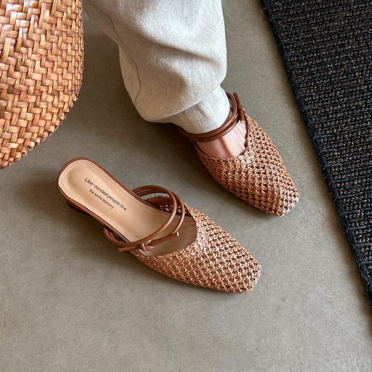 

French woven hollow bag head sandals women s summer wear low heel word with Mary Jane Muller shoes empty half slippers 39 коричневый