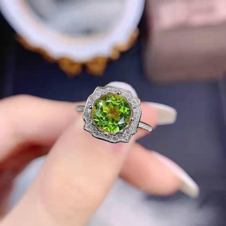 Drainage Hw Same Open 2-Carat Ring, Imitation Natural Peridot Square Bag Women'S Ring