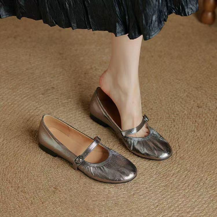 

French retro pleated ballet shoes flat Mary Jane shoes women s summer 2025 new soft-soled silver single shoes 40
