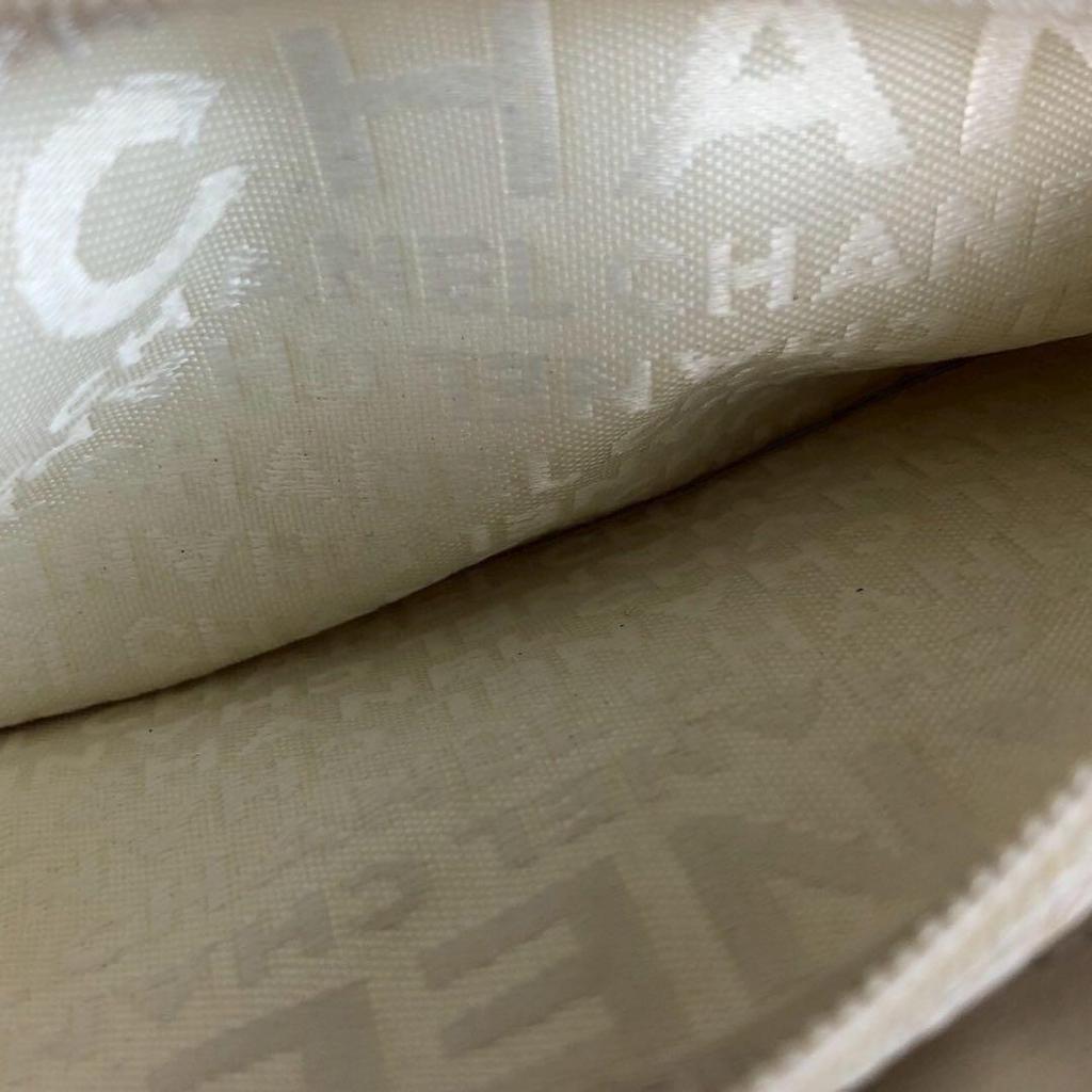 Used CHANEL Medium Wallet Coco Mark Bi-fold Wallet