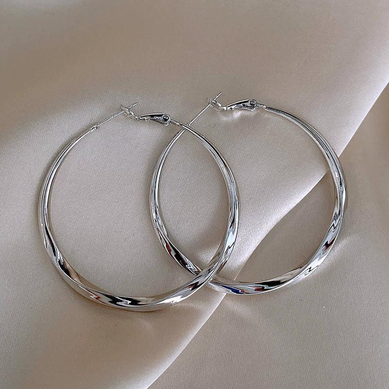 Retro Twist Metal Round Circle Dangle Earrings for Women Golden Silver Simple Drop Hoop Earring Geometry Statement Jewelry