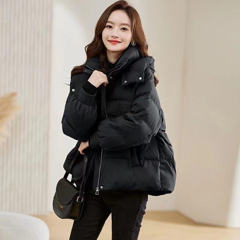 Red Short Hooded Eiderdown Cotton-padded Jacket Women's Winter New Short Stand Collar Explosions Slim and Thick Coat.